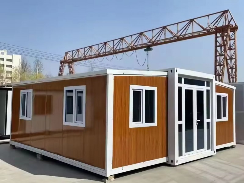 Why choose color steel prefabricated houses for temporary construction on construction sites?